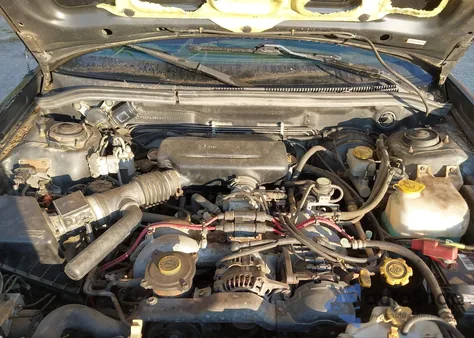 1998 Subaru Forester L z USA, uszkodzony, nr VIN JF1SF6355WH774200